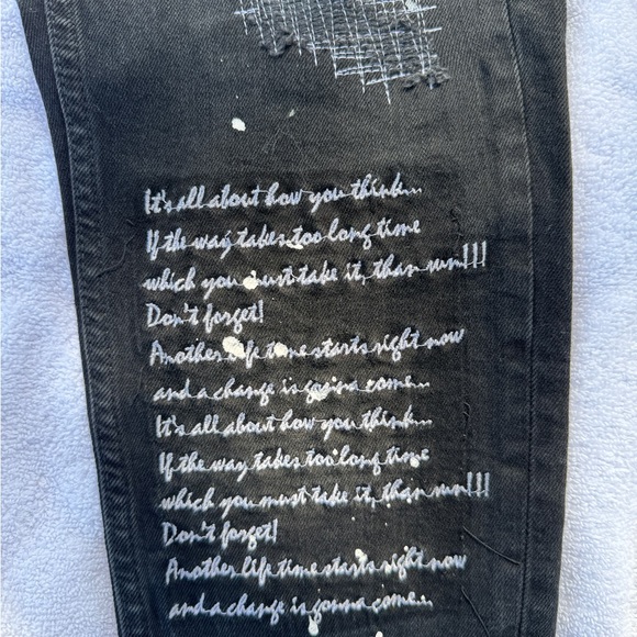 Zara Black Skinny Slimfit Ripped Splattered Jeans and Script Quotes Size 32 New - Picture 3 of 8